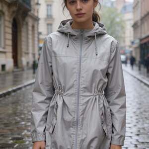 Korye Women's Lightweight Ivory Hooded Jacket Large